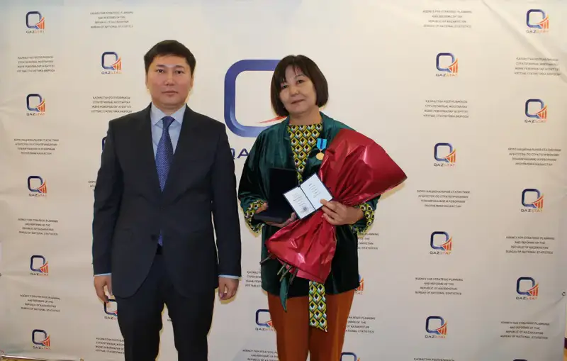 Награды сотрудникам Бюро статистики Казахстана Павлодаре