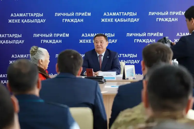 Встречу с населением Бурабайского района провел аким области Марат Ахметжанов (6)