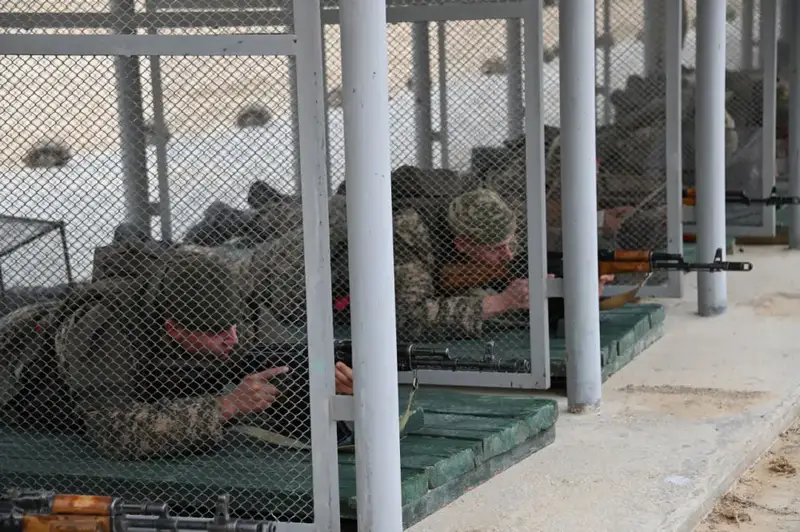 В Мангистауской области морские пехотинцы успешно прошли обкатку танком в рамках боевой подготовки Павлодаре