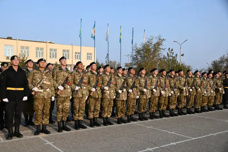 700 новобранцев: клятва в морской пехоте! Павлодаре