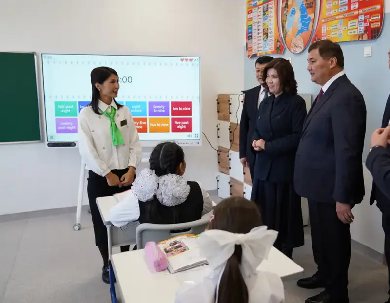 В Кызылординской области открылась десятая «Келешек мектебі» – министр просвещения Жулдыз Сулейменова посетила регион с рабочим визитом (4)