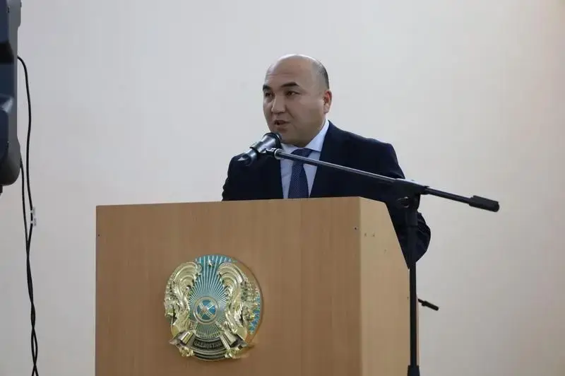 Премии лучшим молодым специалистам вручили в Нуринском районе (6)