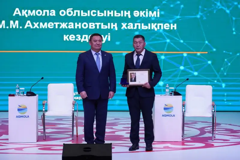 Обсуждение итогов уборочной кампании и инвестиционных проектов в Буландынском районе Павлодаре