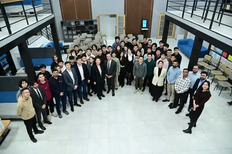 Энергия ветра – энергия будущего: руководитель компании Plenitude Kazakhstan провел гостевую лекцию в университете Жубанова (5)