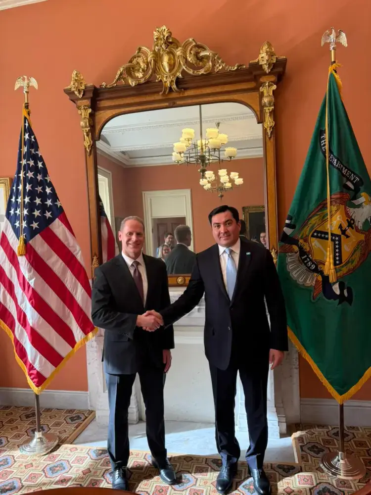 Ерлан Аккенженов обсудил с директором Управления по контролю за иностранными активами Минфина США влияние санкций на экономику Казахстана Павлодаре