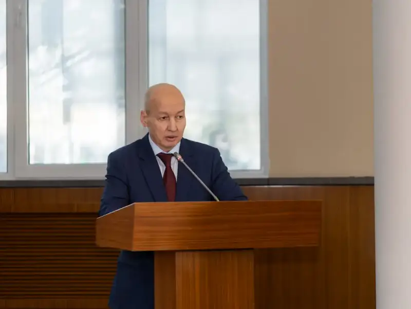 В ВКО прошло заседание акимата: рассмотрены вопросы АПК, геологии и интернета (10)