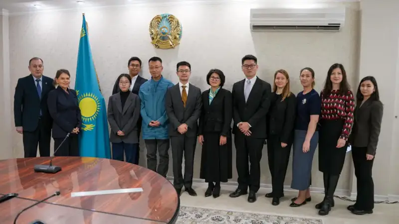 Состоялась встреча председателя Комитета по правам интеллектуальной собственности Шолпан Абдреевой с представителями компании «Xiaomi Technologies Kazakhstan» (7)