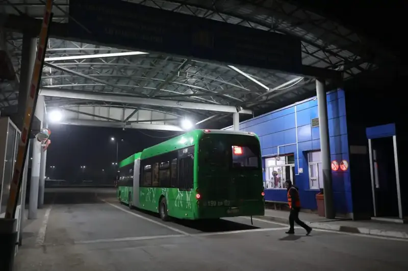 В Алматы начались активные проверки автомобилей на выбросы для улучшения качества воздуха в городе Павлодаре