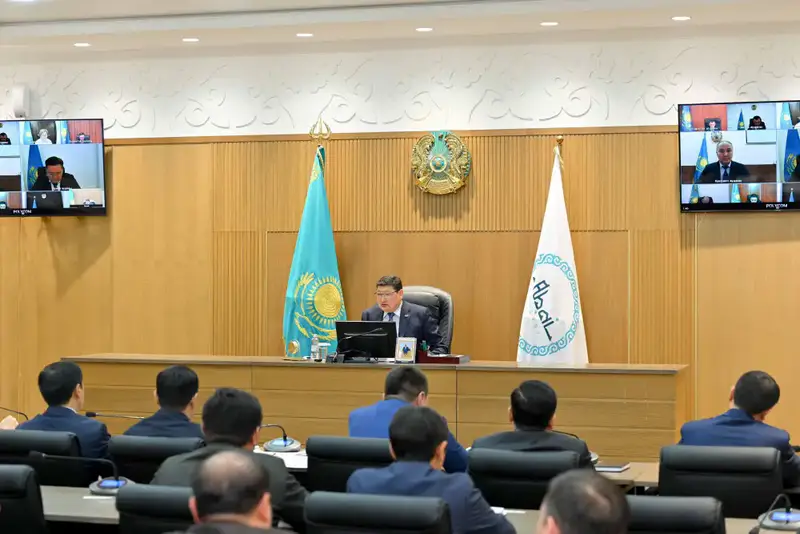 Работы по обеспечению чистоты в регионе круглый год зимние и летние мероприятия Павлодаре