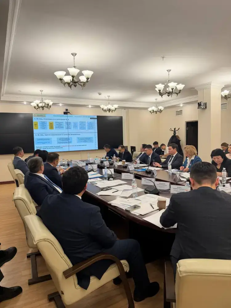 НА КОЛЛЕГИИ МИНИСТЕРСТВА ЗДРАВООХРАНЕНИЯ ОТМЕЧЕНЫ КЛЮЧЕВЫЕ ПОКАЗАТЕЛИ РАБОТЫ ОТРАСЛИ ЗА 9 МЕСЯЦЕВ 2025 ГОДА (2)