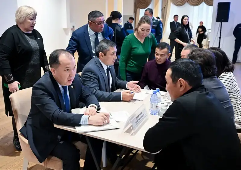 703 человек обратились на личный прием граждан в СКО (10)