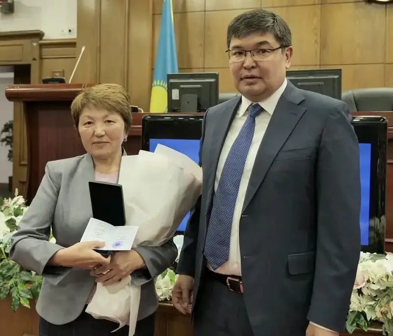 В Министерстве финансов состоялось торжественное мероприятие, посвященное Дню национальной валюты (4)