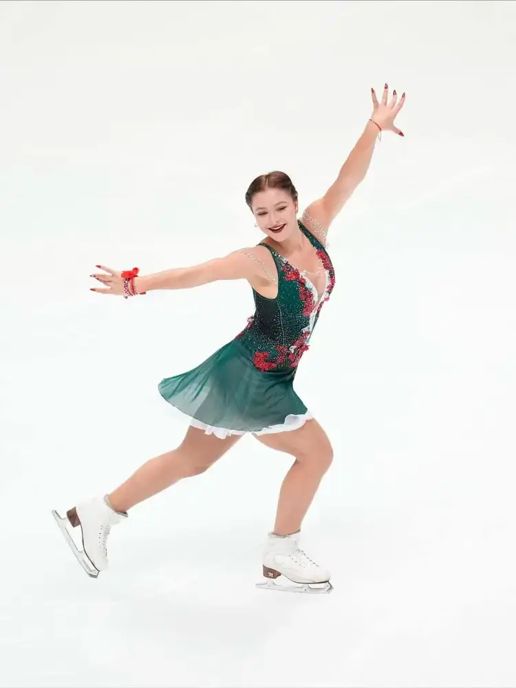 Софья Самоделкина занимает второе место на турнире NHK Trophy в Японии Павлодаре