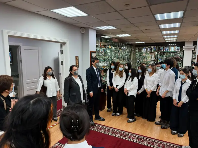 Экскурсия школьников в Минералогический музей: формирование гражданского сознания и интереса к государственной службе Павлодаре