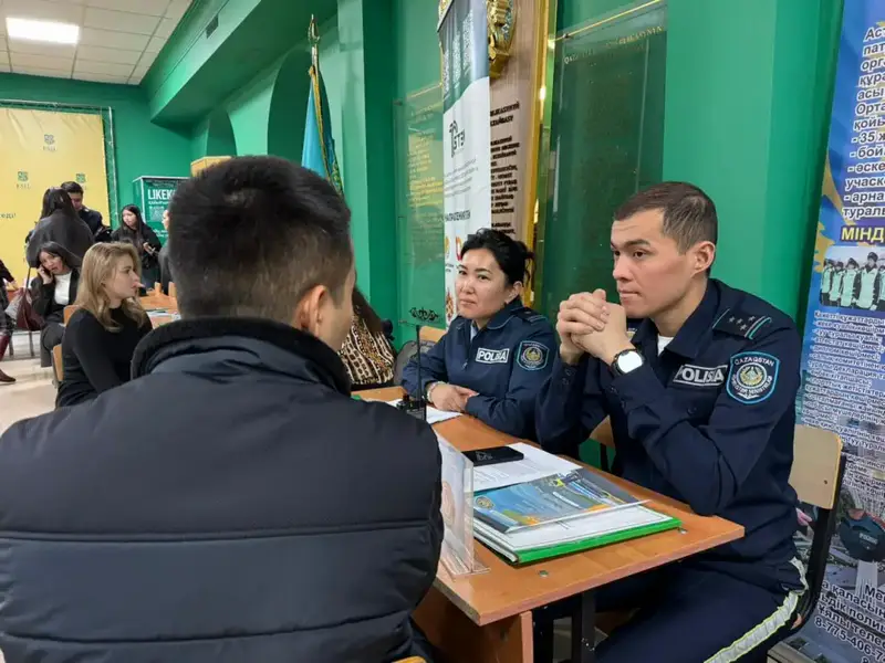 Более 50 работодателей приняли участие в ярмарке вакансий для столичных студентов (4)