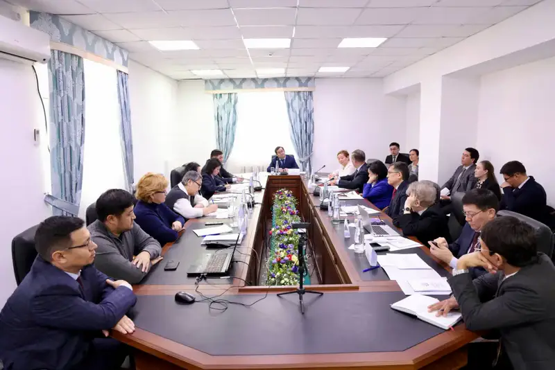 В Академии правосудия при Высшем Судебном Совете состоялась диалоговая площадка «Ашық алаң» на тему «Судебная защита прав и свобод человека, гражданина и личности в уголовной юстиции» (7)