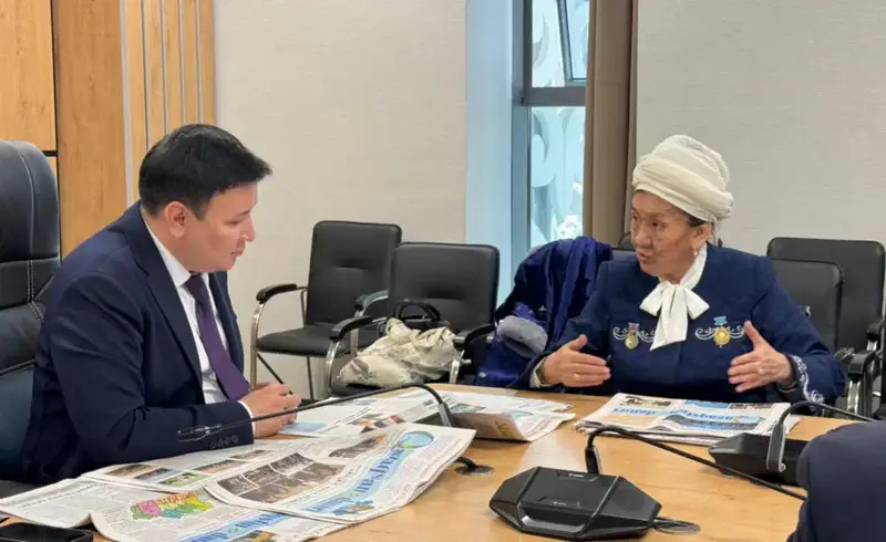 Обсуждение вопросов внедрения искусственного интеллекта и национального воспитания в контексте международного сотрудничества Павлодаре