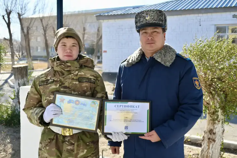 В Алатау проводили домой солдат срочной службы (2)