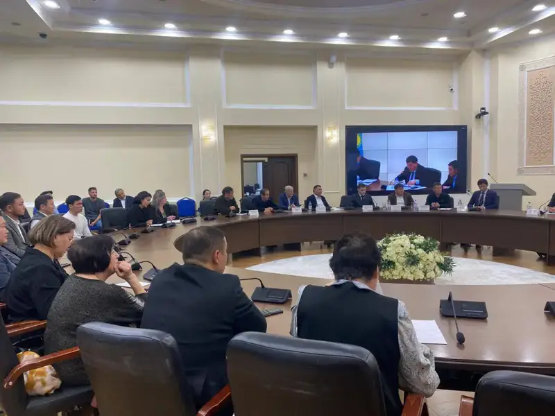 Сапарбеков обсудил с жителями Жетысу важные вопросы, влияющие на развитие региона Павлодаре