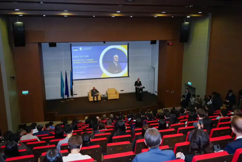 Президент Эстонии провел лекцию для студентов Nazarbayev University (4)