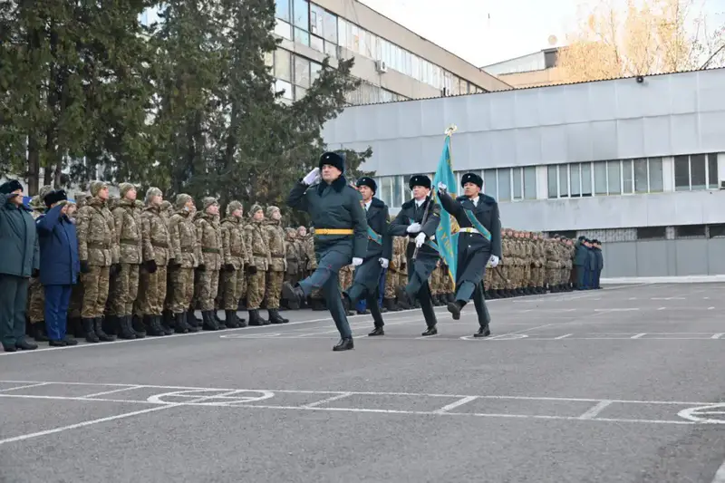 От службы – к студенческой скамье: солдаты военного вуза получили образовательные гранты (3)