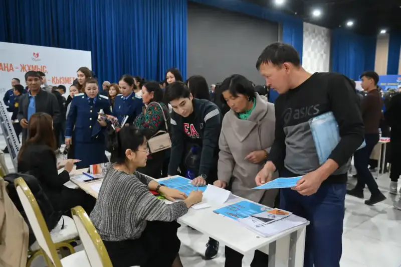 В ШЫМКЕНТЕ ПРОШЛА ЯРМАРКА ТРУДА, НА КОТОРОЙ ПРЕДЛОЖЕНО ОКОЛО 2 ТЫСЯЧ РАБОЧИХ МЕСТ (2)