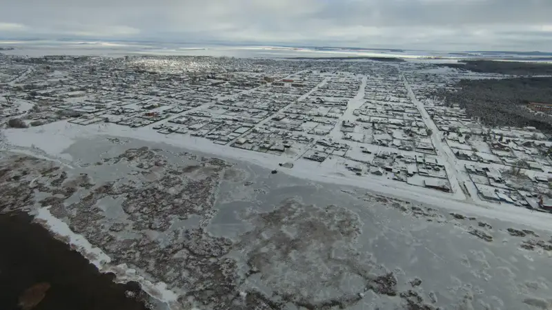 В селе Зеренда завершено строительство защитного вала (4)