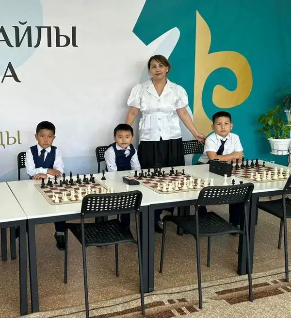 Шахматы в школе: в Карагандинской области дети учатся логике и стратегии с начальных классов (5)