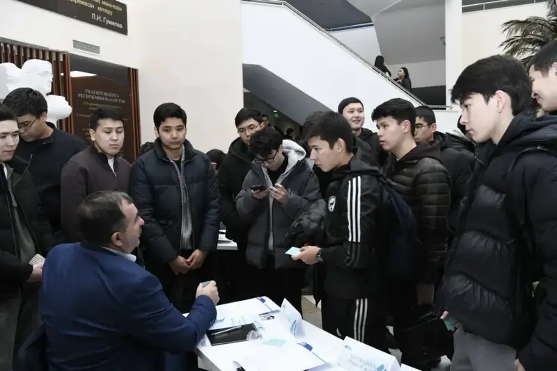 Ярмарка вакансий в Астане: молодежь получает возможность трудоустройства и обмена опытом Павлодаре