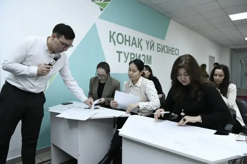 В Астане прошел конкурс «Үздік тазалаушы-2025» среди студентов колледжа (4)