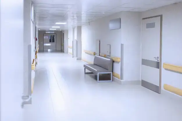 Фасад обрушился: пять пострадавших, один в реанимации Павлодаре