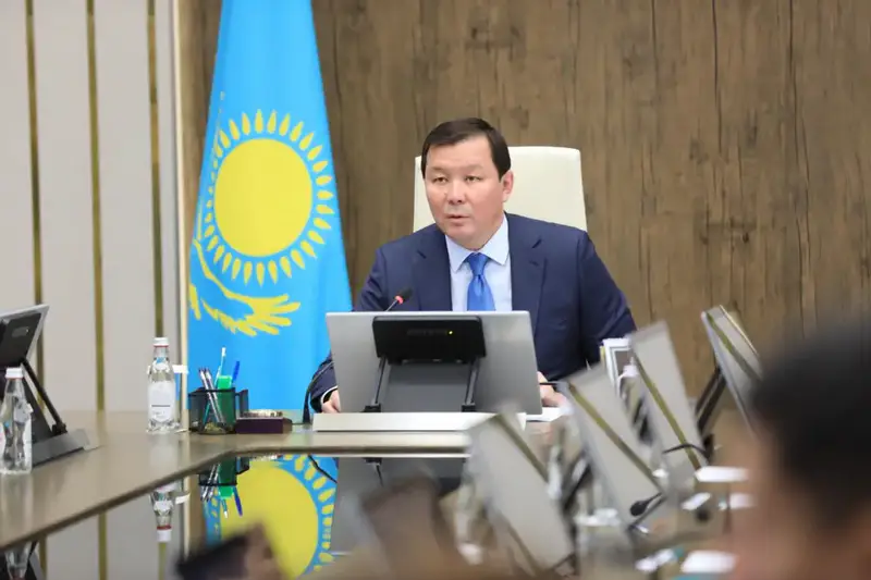 Заседание комиссии по государственным символам: итоги мониторинга и нарушения в области Павлодаре