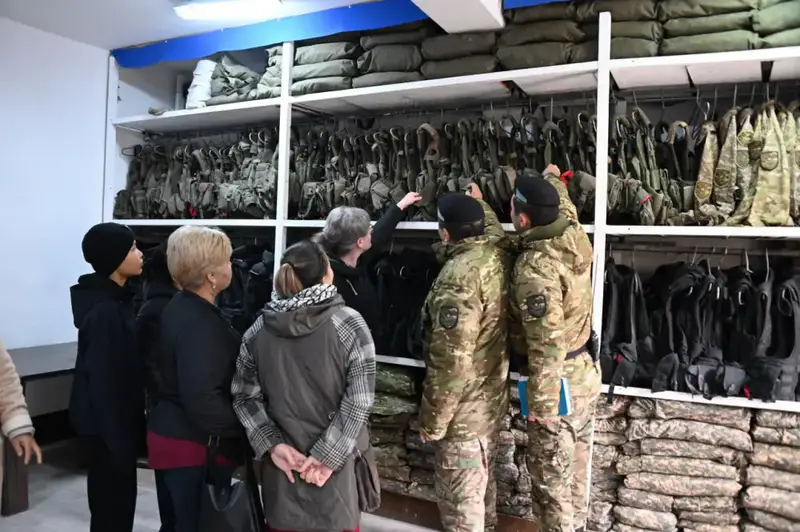 Бригаду морской пехоты посетили более ста родителей солдат (7)