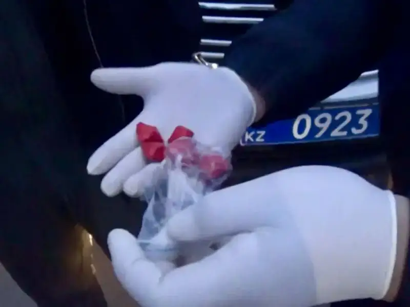 Задержание наркозакладчика в Павлодаре Павлодаре