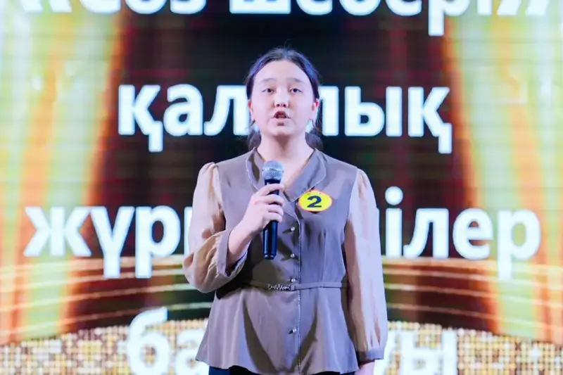 В Астане прошел конкурс творческих ведущих «Мастер слова» среди школьников (9)