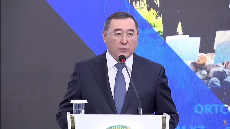 Аким Алматинской области Марат Султангазиев на брифинге в СЦК подтвердил информацию о выделении земель иностранным компаниям. Он ответил на вопросы журналистов о количестве выделенных участков, подчеркнув, что все действия проводятся в соответствии с зако Павлодаре