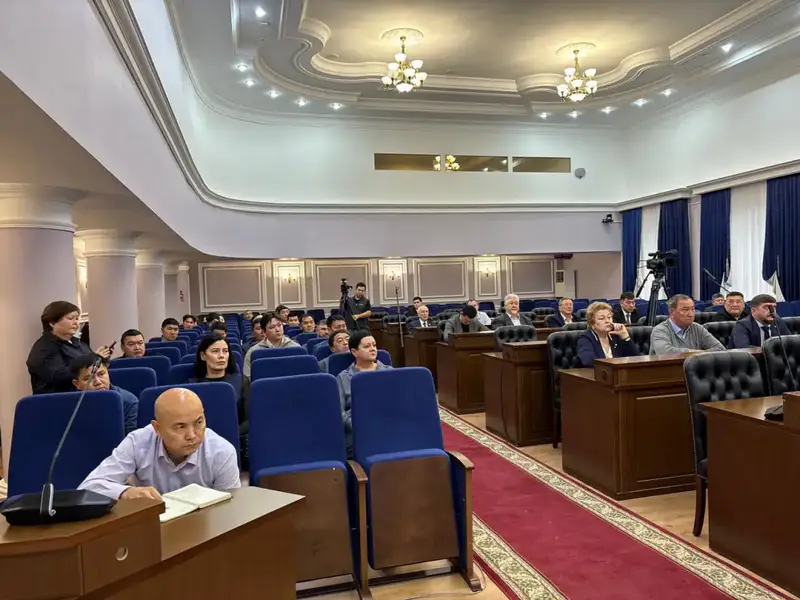 Вице-министр Рахымжан Исакулов провел встречу с населением Западно-Казахстанской области (6)