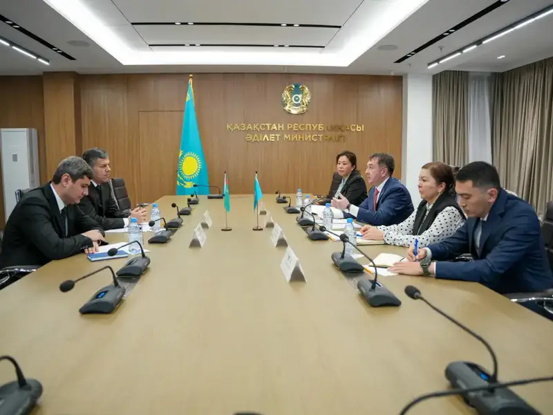 Состоялась встреча Министра юстиции Республики Казахстан Ерлана Сарсембаева с Министром Адалат Туркменистана Мереттаган Тагановым (5)