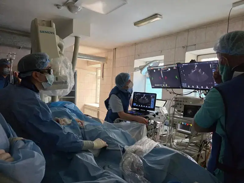 В Караганде начали проводить инновационные операции на сердце (5)