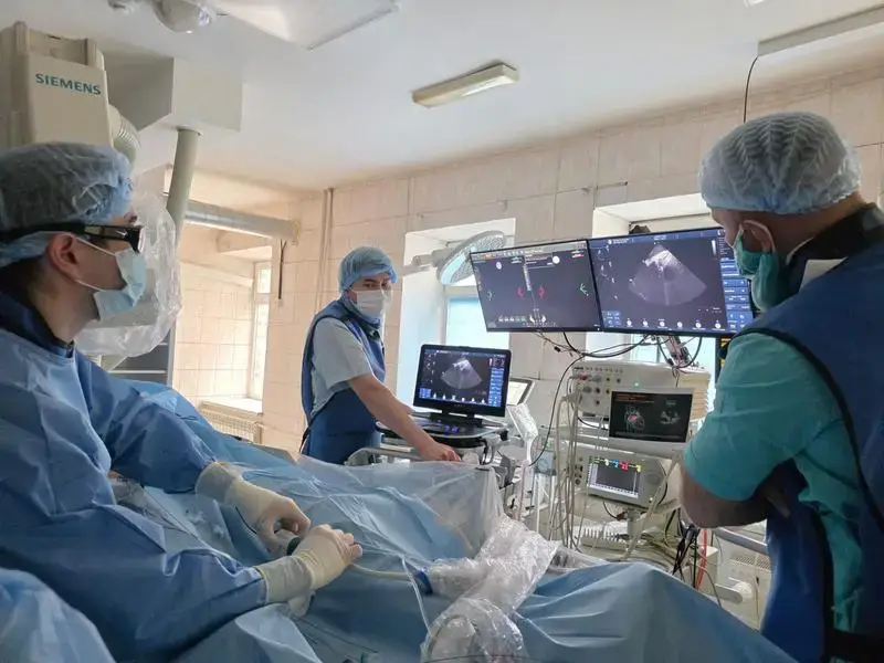 В Караганде начали проводить инновационные операции на сердце (3)