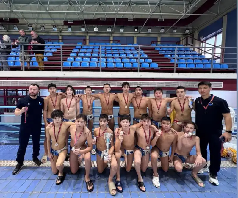 Столичная команда по водному поло завоевала серебро на международном турнире в Греции (3)