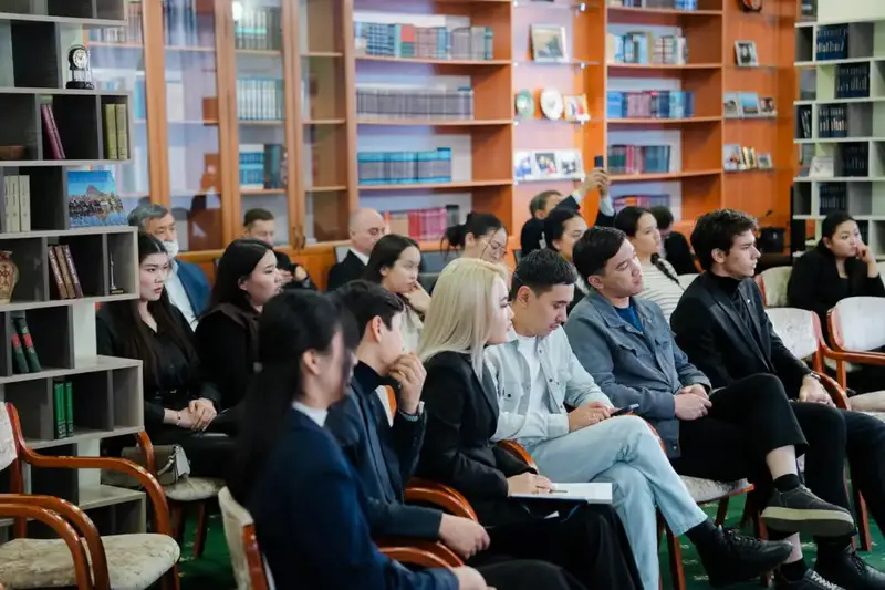 Обсуждение инициатив молодежи и членов ЦИК РК в Астане Павлодаре