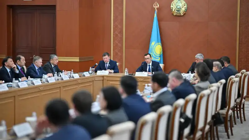 Обсуждение выполнения президентских поручений в Карагандинской области: акцент на социальном взаимодействии и предстоящей парламентской реформе Павлодаре