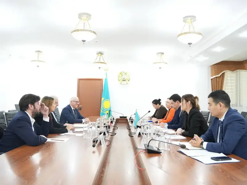 Встреча с Координатором Министерства иностранных дел и международного сотрудничества Итальянской Республики по Центральной Азии, Чрезвычайным и Полномочным Министром (3)