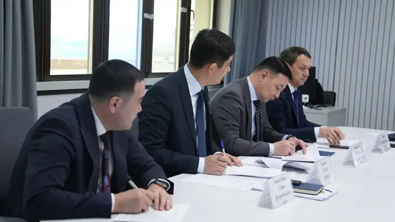 Министр экологии Ерлан Нысанбаев провел личный прием граждан по вопросам захоронения отходов Павлодаре