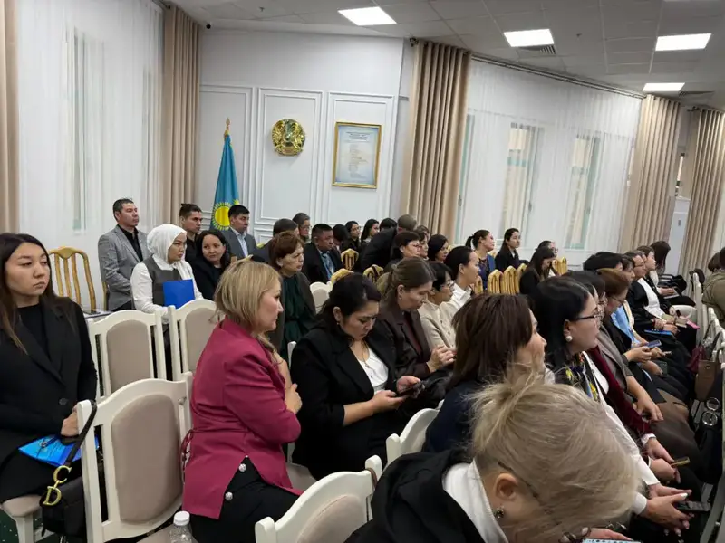 Семинар для сотрудников государственных и ведомственных архивов прошёл в Астане (3)