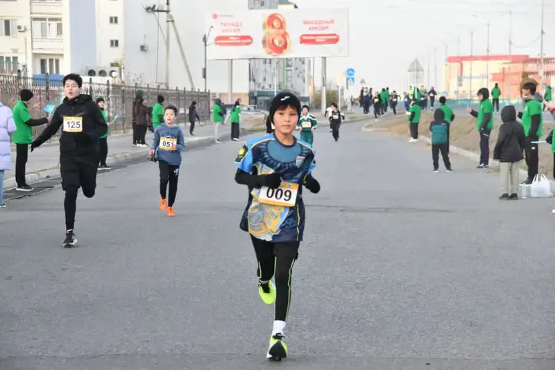 В Атырау впервые прошёл марафон с участием отцов и сыновей (3)