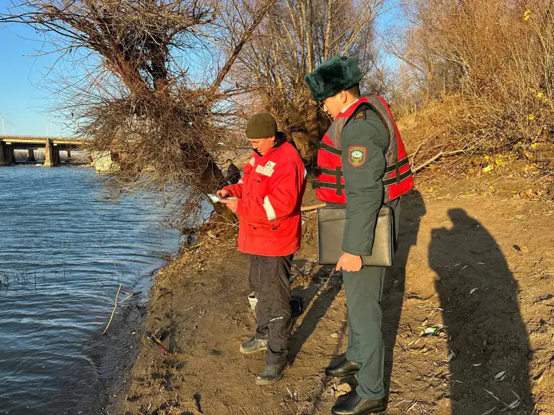 МЧС предупреждает: выход на тонкий лёд крайне опасен (4)