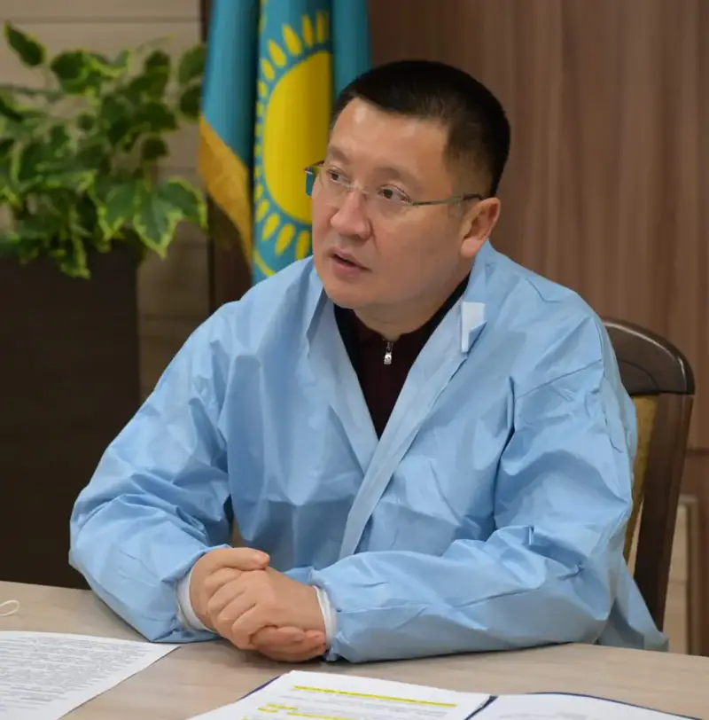 Глава региона Асаин Байханов посетил Павлодарский областной кардиологический центр и ознакомился с его работой (2)