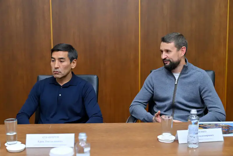 В Семее обсудили строительство детской академии по футзалу (6)